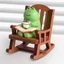 PWSEND Trang trí nhỏ dễ thương, Đồ trang trí máy tính để bàn Mini bằng nhựa, Ghế giải nén Ếch gỗ Trang trí máy tính để bàn văn phòng