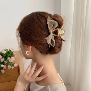 Kẹp tóc càng cua có thắt nơ Hàn Quốc trẻ trung năng động, dễ phối đồ, phù hợp nhiều kiểu tóc