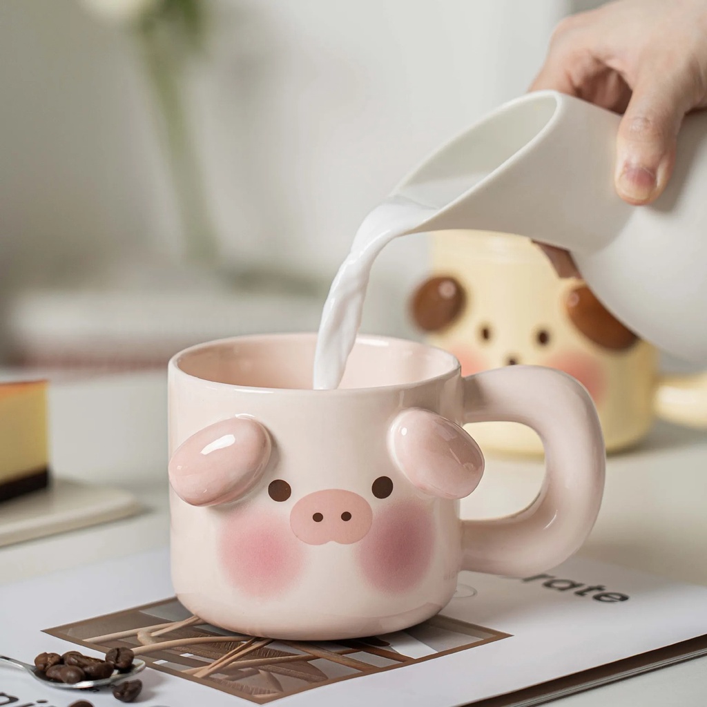 Cốc Sứ Uống Nước, Cà Phê Hình Chú Cún Đội Táo Và Heo Đội Đào Cute Dễ Thương Kèm Muỗng Và Nắp Đậy Dùng Làm Quà Tặng