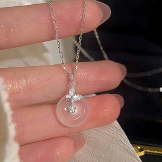 Vòng Cổ Bướm Hòa Bình Buckle Trắng Chalcedony Vòng cổ Nữ Phong Cách Trung Quốc Mới Dễ Dàng Kết Hợp Quà Tặng Thời Trang