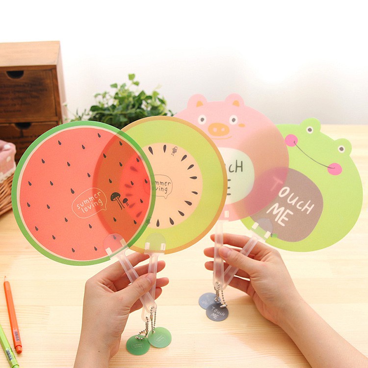 Quạt nhựa cầm tay kute nhiều hình yêu ơi là yêu
