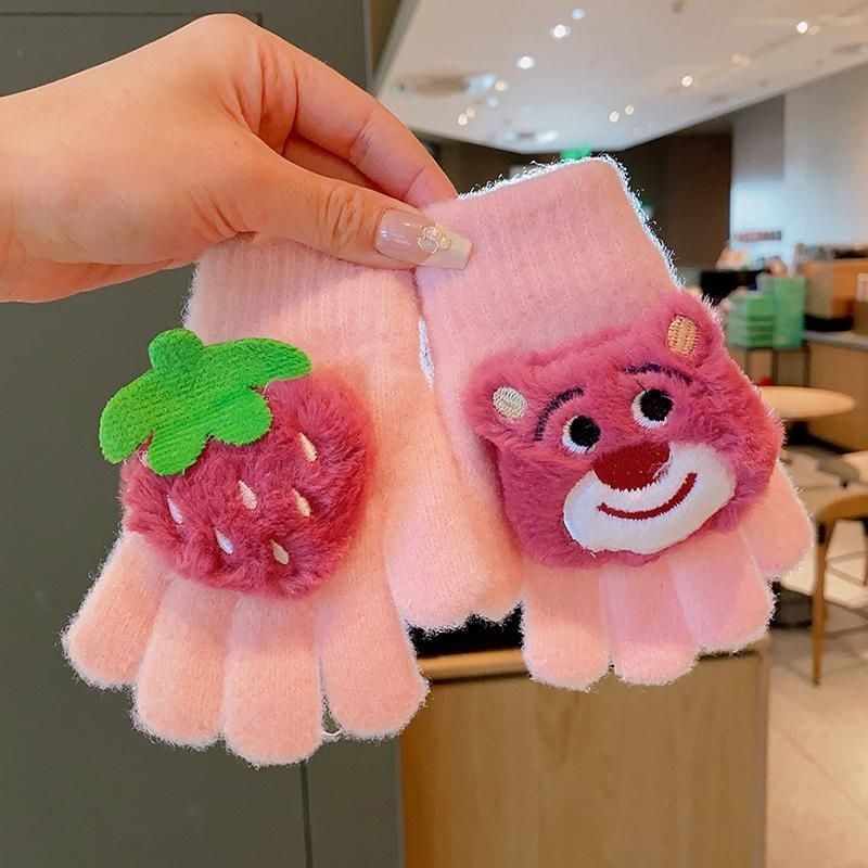 Găng Tay Giữ Ấm Mùa Đông Họa Tiết Gấu Dâu Tây Cho Bé Gái 2-8 Tuổi (   hot)