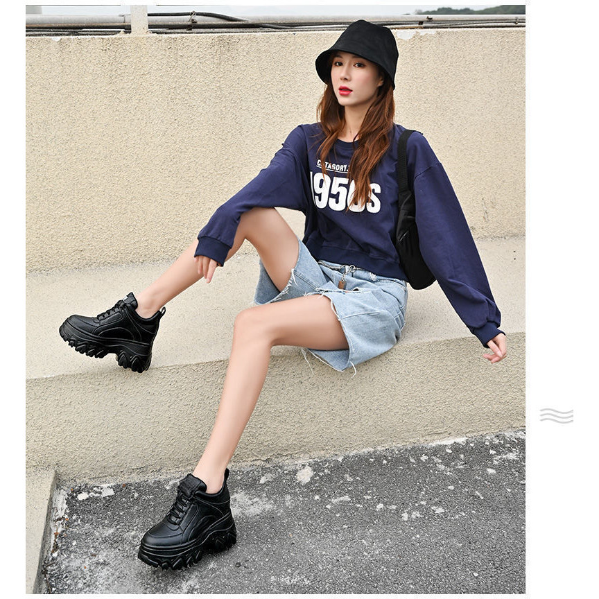Giày Thể Thao Nữ Xuân Thu Phong Cách Mới Da Mềm Bên Trong Tăng Chiều Cao Đế Dày Bố Giày Influencer Giày Trắng Thường Ngày