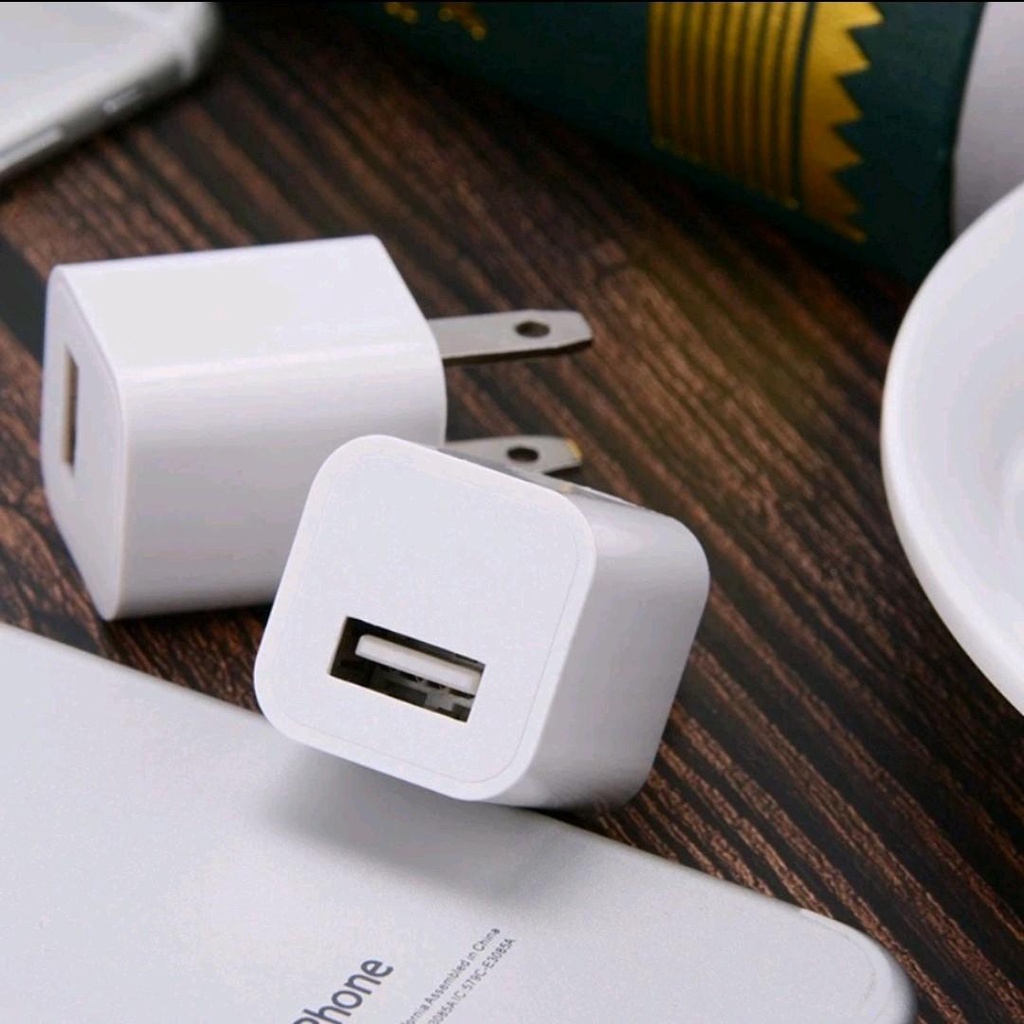 Củ sạc vuông cao cấp 5V dùng để sạc bóng đèn, điện thoại, cóc sạc điện thoại 1A