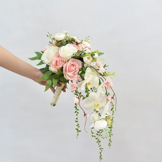Bó hoa tròn hàn quốc cầm tay cho cô dâu từ hoa sáp, hoa lụa, hoa cao su dáng thác đổ nhẹ nhàng kt 50*25*25 cm