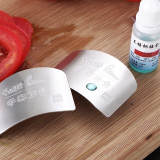 Giá sỉ - Dụng cụ bảo vệ tay bằng thép khi cắt lát rau củ - FETA