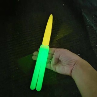 GC9 Dạ Quang Cà Rốt Trọng Lực Nhảy Củ Cải Balisong Quà Tặng Cho Trẻ Em Bướm Dao Benchmade Giảm Căng Thẳng Fidget Đồ Chơi CG9
