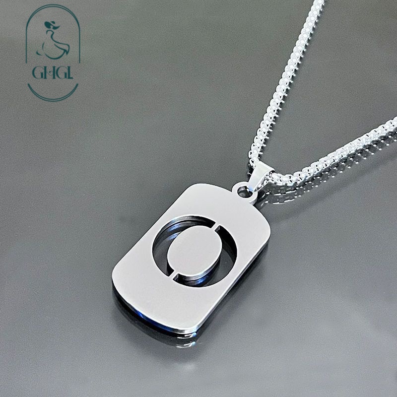 [Ghgl] Vòng cổ chữ cái tiếng Anh 26 ký tự Dây thép titan Nam Nữ Vòng cổ cặp đôi Phụ kiện quần áo Quà tặng cho bạn gái