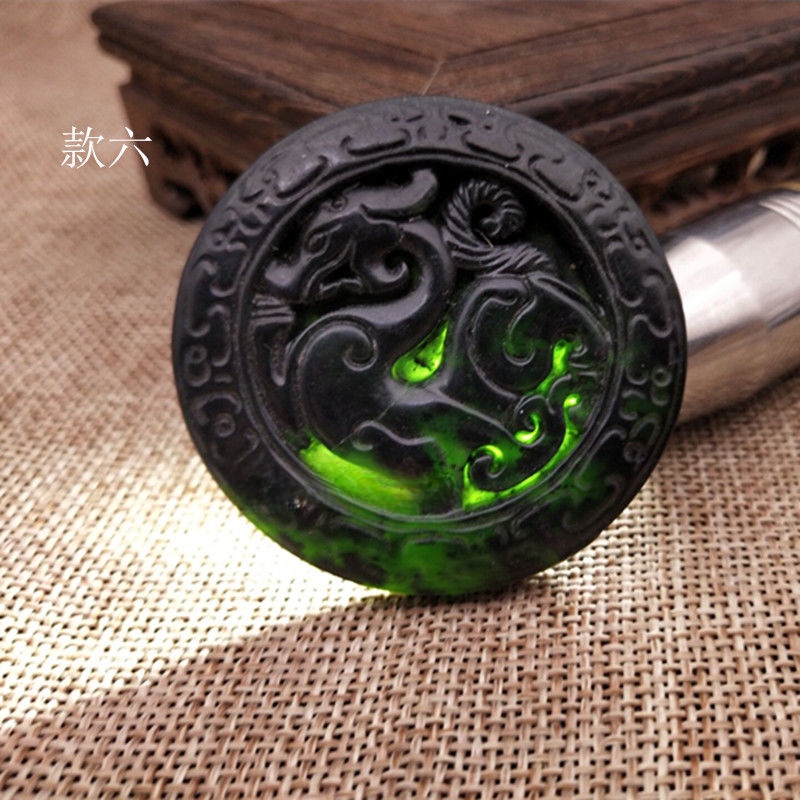 Đen Mặt Dây Chuyền Hình Rồng Ngọc Bích Độc Đáo