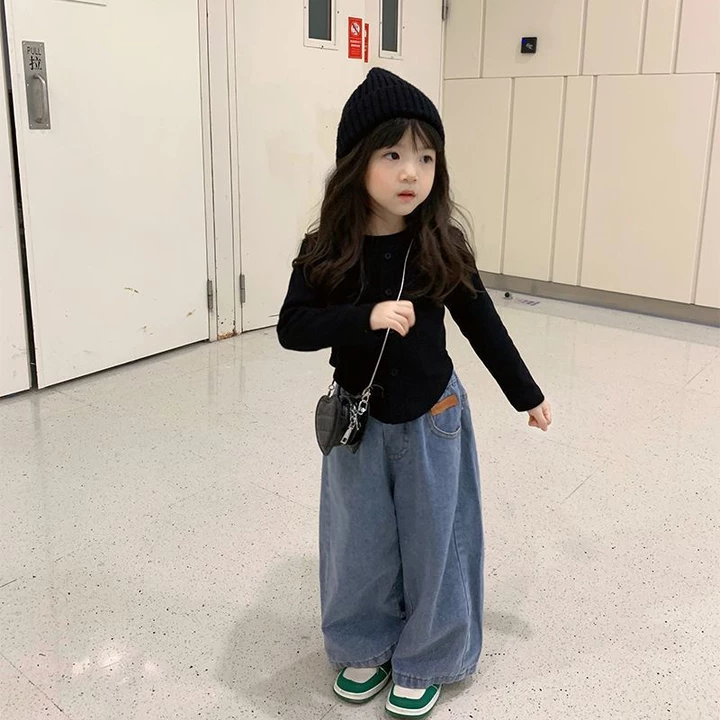 Bộ Đồ Bé Gái Xuân Thu Phong Cách Mới Xuân Thu Phong Cách Bé Gái Phiên Bản Hàn Quốc Đáy Áo Quần Jean Bé Gái Quần Ống Rộng Bé Gái Áo Bé Gái