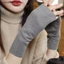 Găng Tay Thể Thao Hở Ngón Mềm Mại Giữ Ấm Cho Nữ