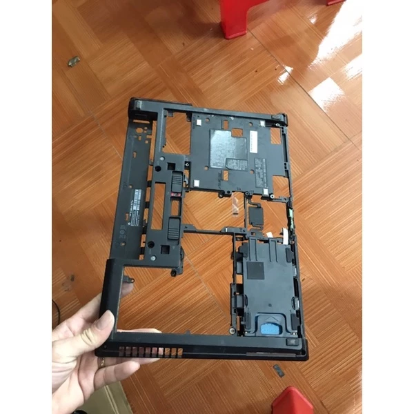 [FREESHIP] thay vỏ mặt D laptop hp elitebook 8470p cũ đẹp