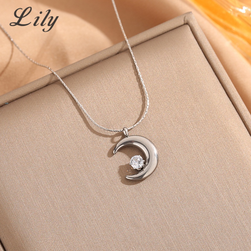 Vòng cổ mặt trăng kim cương đơn mạ vàng 18K Mặt dây chuyền nữ thời trang phù hợp