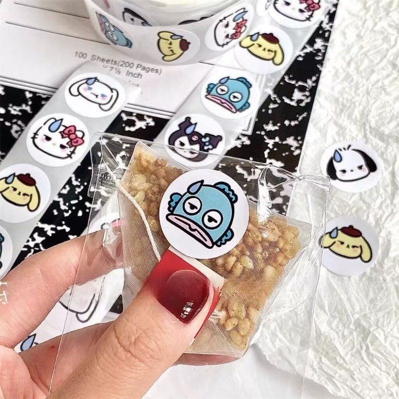 SANRIO Bộ 200 Nhãn Dán Tự Dính Họa Tiết Hoạt Hình Dễ Thương Trang Trí Sách / Túi Quà / Phong Bì Đám Cưới