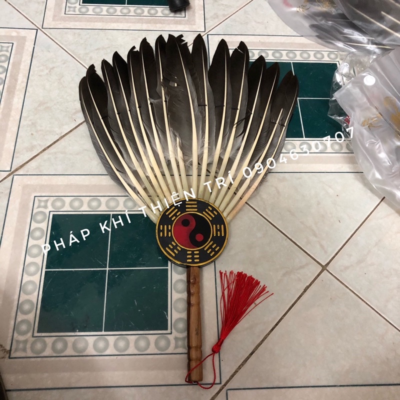 Quạt quân sư, dài 44cm rộng quạt 26cm