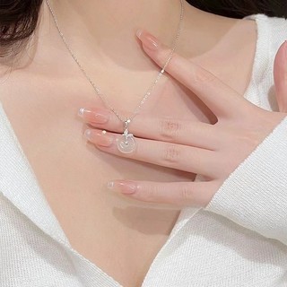 Vòng Cổ Bướm Hòa Bình Buckle Trắng Chalcedony Vòng cổ Nữ Phong Cách Trung Quốc Mới Dễ Dàng Kết Hợp Quà Tặng Thời Trang