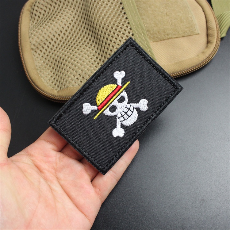 Anime One Piece Huy Hiệu Hoạt Hình Series Thêu Huy Hiệu Velcro Luffy Miếng Dán Ba Lô Miếng Dán Huy Hiệu