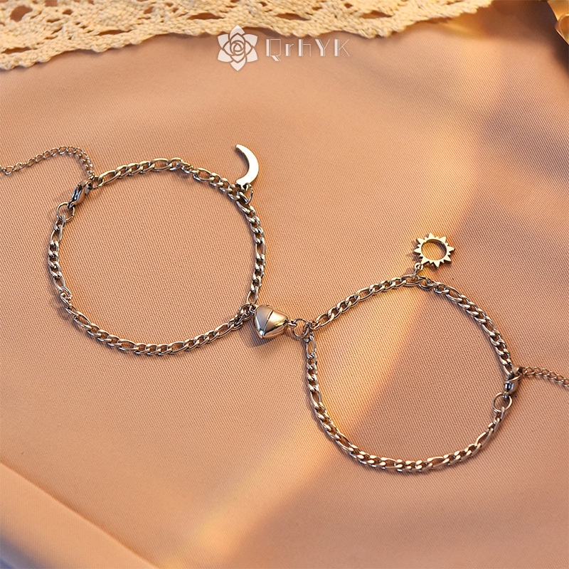 Qr Set 2 Vòng Tay Mặt Trăng Và Mặt Trời Bằng Thép Không Gỉ Không Phai Màu Phong Cách hip hop Cho Cặp Đôi Mới