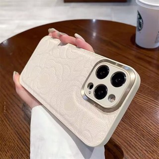 Ốp Điện Thoại Da Hoa Camellia Ống Kính Kim Loại Mạ Sang Trọng Cho iPhone 16 15 Pro Max 14Promax Plus 11 12 13 Pro Max 17Promax Vỏ Chống Sốc Nữ Tính