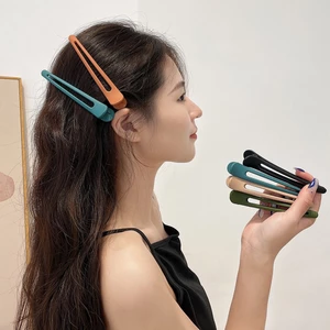 Kẹp Tóc Mỏ Vịt Rỗng Dài 13cm Màu Trơn Nhám Thanh Lịch