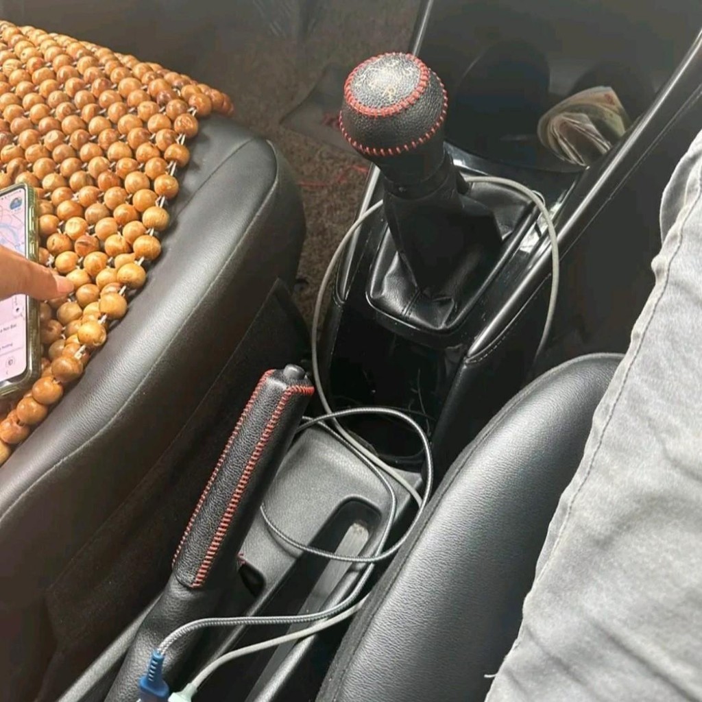 Bao da bọc cần số các đời xe Toyota Vios, Avanza, Altis... số sàn da bò thật, khâu thủ công