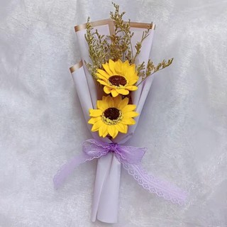 Bó hoa hướng dương 2 bông kèm sao tím tone tím cực kỳ lãng mạn phù hợp làm quà tặng thầy cô, bạn bè