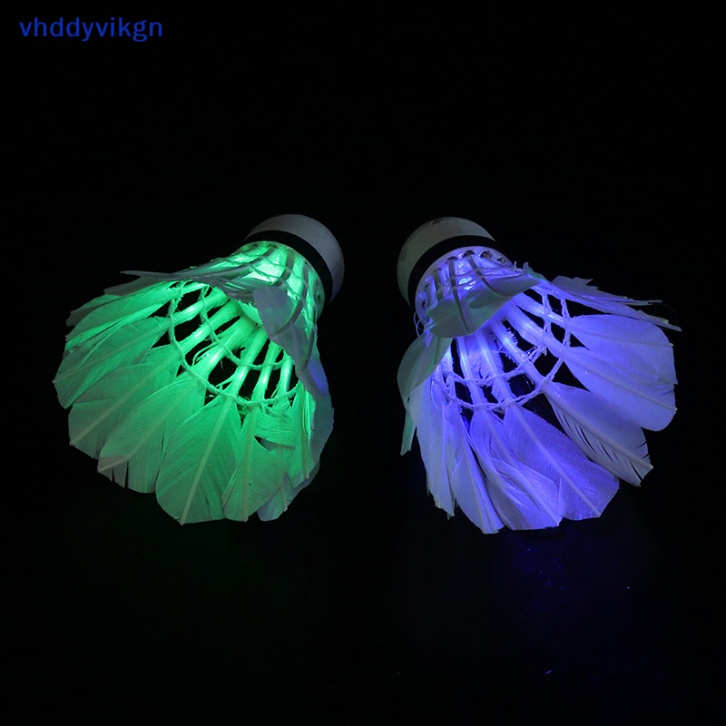 1 Cầu Lông Với Đèn LED Nhiều Màu Sắc VHDD 2024