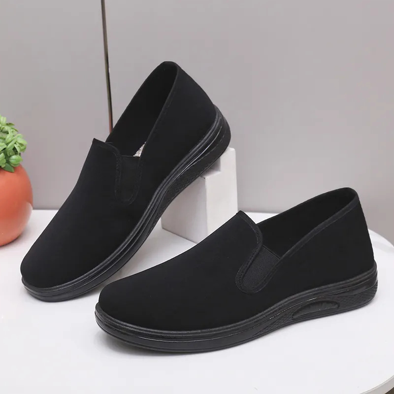 Giày Thuyền Nam Màu Đen Chất Liệu Vải Đế Bằng Cao Su Thoáng Khí Và Nhẹ