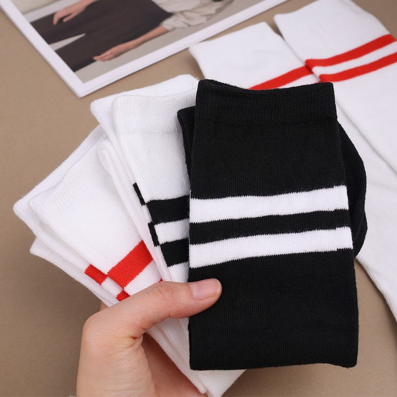 Đôi Vớ Cotton Dài Qua Gối Họa Tiết Sọc Trắng Đen Thời Trang Dành Cho Nữ