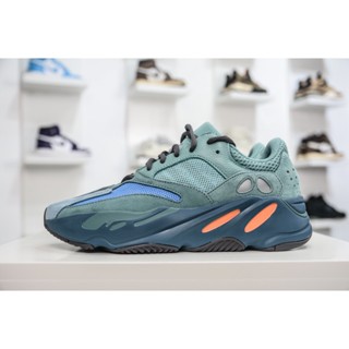 Adidas yeezy hotsell 700 giá