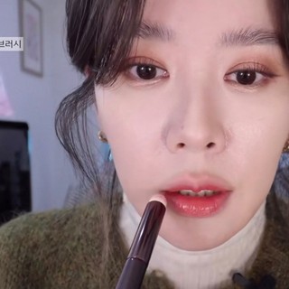 Cọ Tán Son Môi Đầu Tròn Siêu Mịn, Cọ Trang Điểm Đầu Tròn Đa Năng Giúp Tán Son Không Lem, Khó Trôi Và Che Khuyết Điểm Tốt