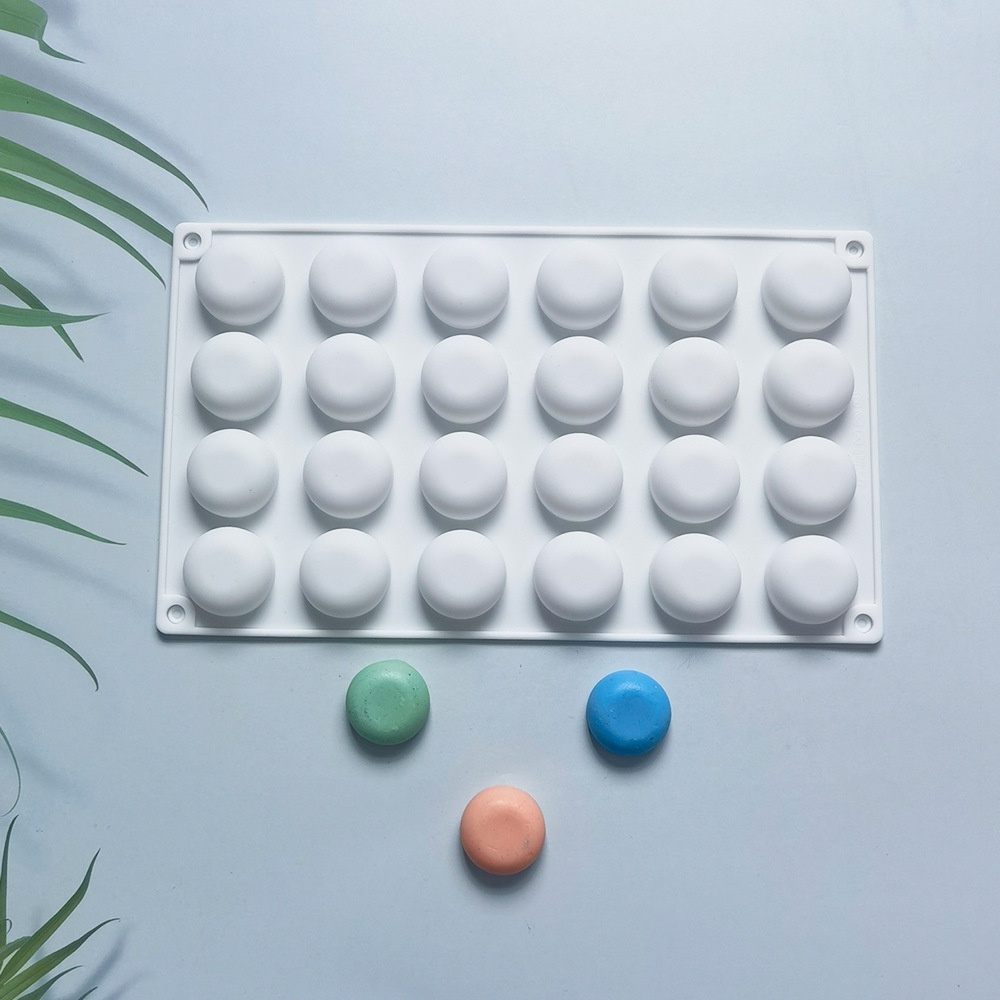 Khuôn silicone 24 Ngăn Làm Bánh Hình Tròn Tiện Dụng