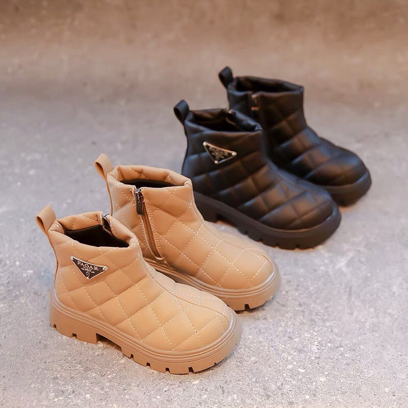 Bôt trám bé gái chống trượt giày cổ cao bé da PU mềm êm chân QCCC full box mẫu mới ca tính cho bé từ 3 tuổi size đại M18