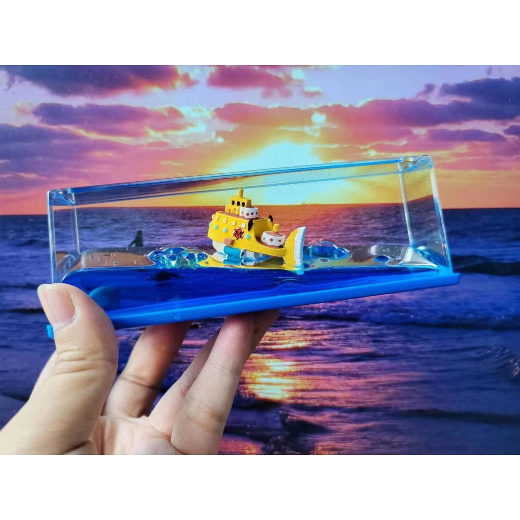 Trang trí ô tô One Piece - Golden Merry Ship in Bottle, Anime Pirate Ship Figurine, Thiết kế hoạt hình sáng tạo, Quà tặng hoàn hảo cho những người yêu thích sinh nhật và ô tô
