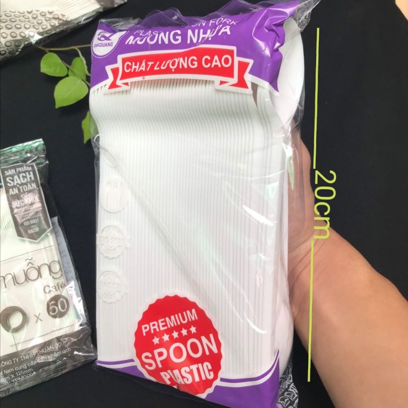 Muỗng nhựa trắng/đen lốc 100 cái - muống nhựa, thìa nhựa