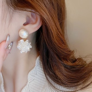 Khuyên Tai Hoa Trắng Đính Ngọc Trai Phong Cách Mới Cao Cấp