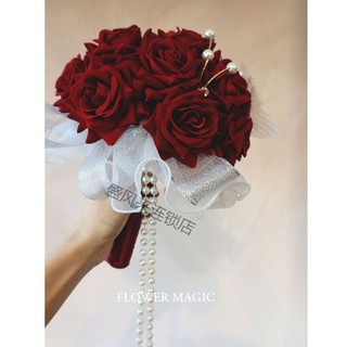 Bó hoa cầm tay từ hoa hồng lụa chất nhung siêu sang chảnh CEVERIA C006