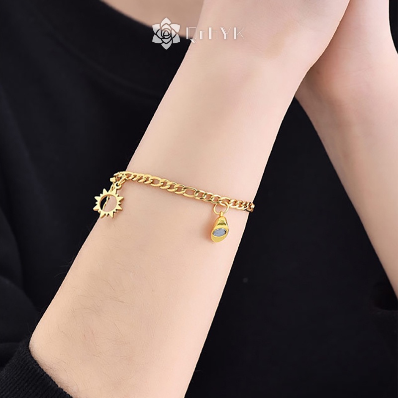Qr Set 2 Vòng Tay Mặt Trăng Và Mặt Trời Bằng Thép Không Gỉ Không Phai Màu Phong Cách hip hop Cho Cặp Đôi Mới