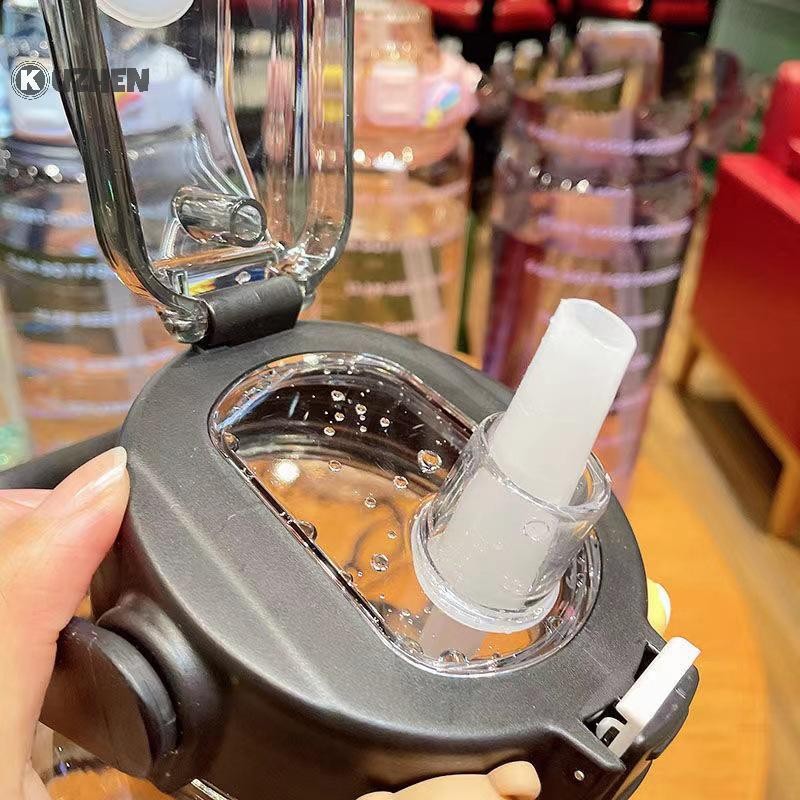Kuzhen 2 Lít Bình Nước Có Ống Hút Nữ Chai Bé Gái Di Động Du Lịch Cốc Tập Thể Dục Mùa Hè Bình Nước Lạnh Có Dấu Thời Gian HOT