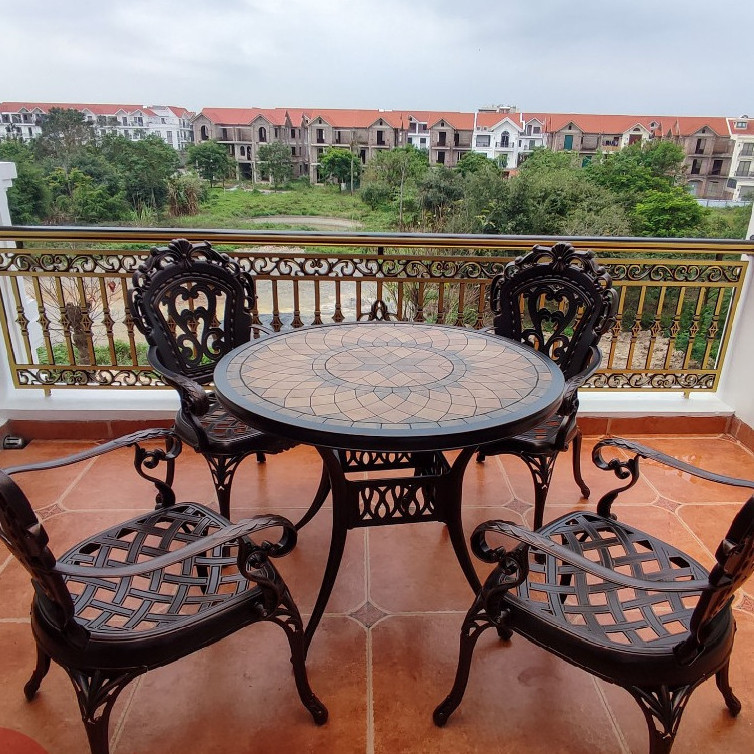 Bộ bàn ghế ban công ngoài trời Tròn Nhôm đúc Mặt đá gốm Bàn ghế sân vườn ngoài trời cực đẹp - HP42