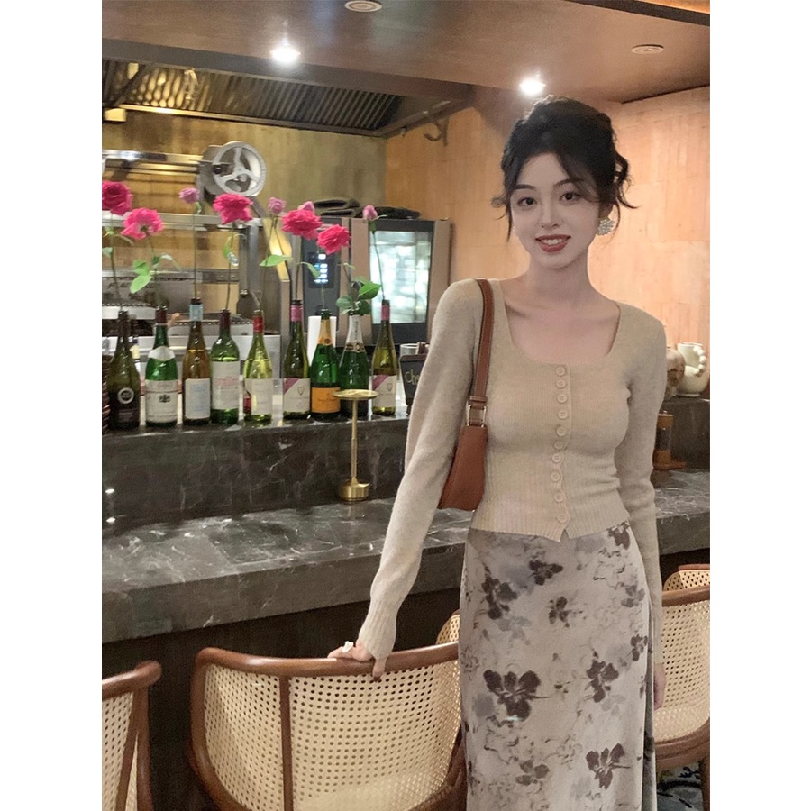 Suxi Tối Giản Phong Cách Hàn Quốc Thu Đông Retro Cổ Vuông Ôm Lắp Dài Tay Nữ Ngắn Đan Áo Len