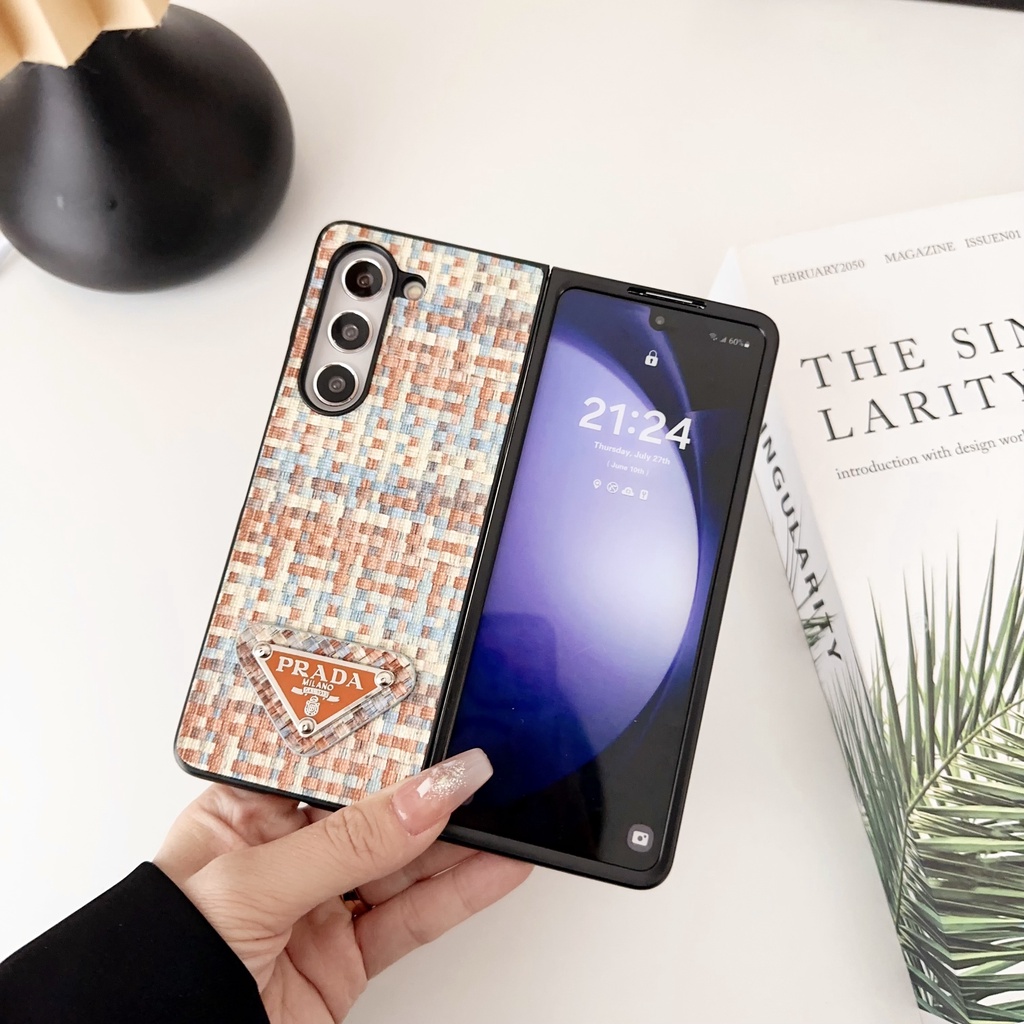 Dành Cho Samsung Galaxy Z Fold 2 3 4 5 6 7 Họa Tiết bện sành điệu Ốp Lưng Có Thể Gập Lại Thiết Kế Độc Đáo Và Sang Trọng Cho Galaxy Z Fold7 Vỏ Điện Thoại Chống Sốc Vỏ Bảo Vệ