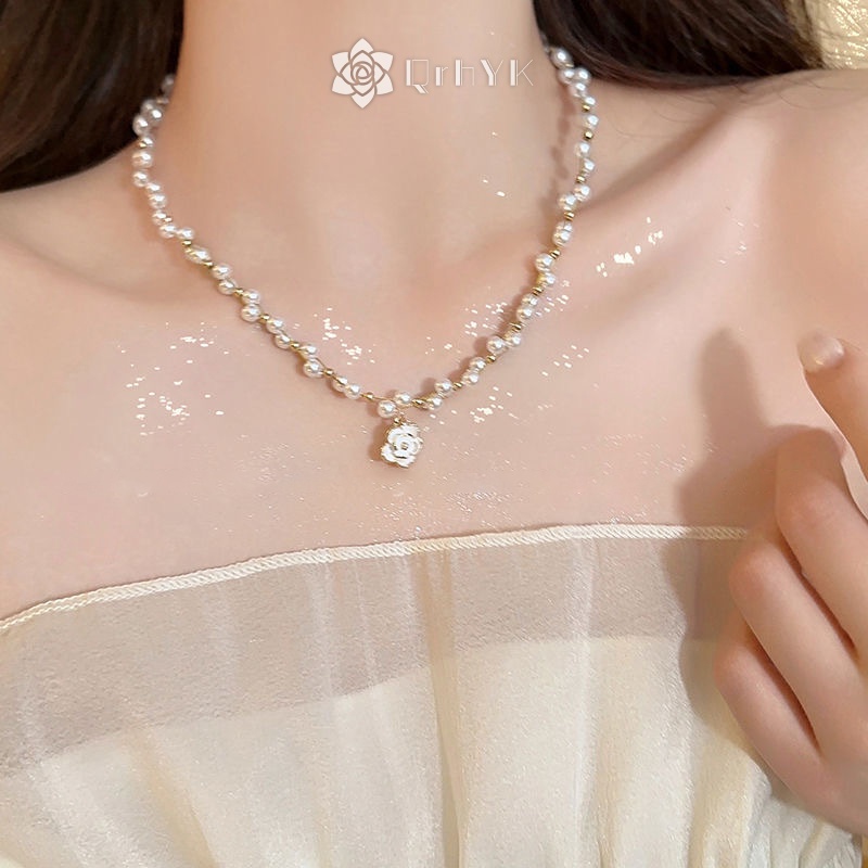 Vòng cổ qrhyk Mặt Hoa Trà Đính Ngọc Trai Thanh Lịch Cho Nữ Mới