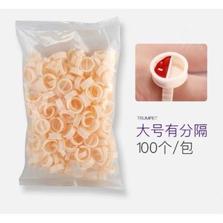 -Chum nhẫn 2 ngăn nhựa CỨNG đeo ngón tay, để được 2 loại mực giúp thợ xăm thuận tiện thao tác làm đẹp cho khách