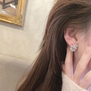 Bông Tai Hình Chiếc Lá Đính Đá Lấp Lánh Sang Trọng Thời Trang
