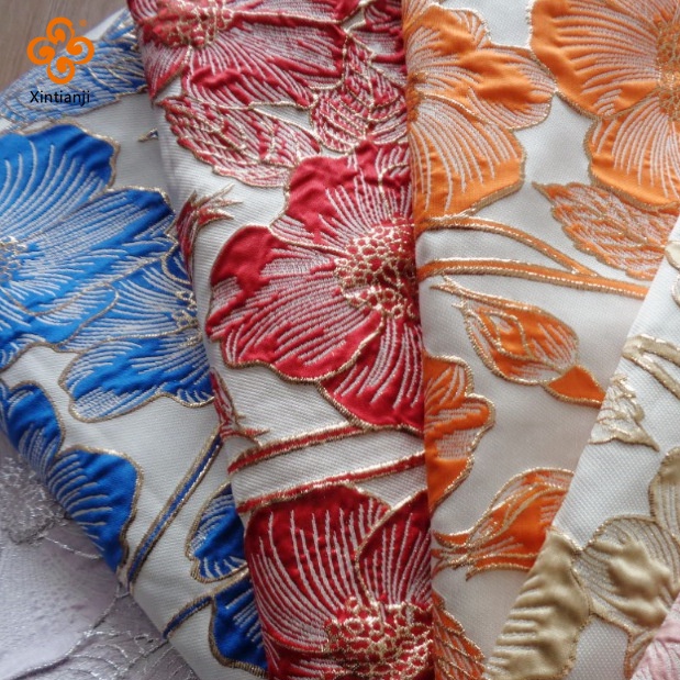 Vải Jacquard hoa dập nổi 100x145cm, sợi nhuộm tinsel, chất liệu may đồ party và DIY, bán theo mét