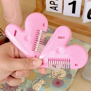 Lược Cắt Tóc Hai Mặt Hình Trái Tim Dễ Thương An Toàn Cho Bé