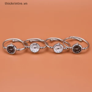 1 Chiếc Đồng Hồ Đeo Tay Thạch Anh Màu Bạc Thời Trang Dành Cho Nữ Sinh