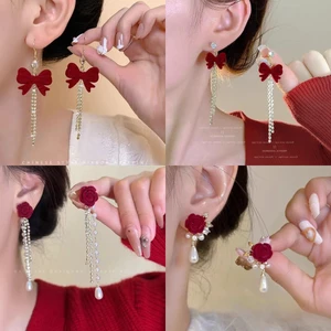 Red Tassel Stud Thu Đông Cao Cấp Cảm Giác Earrings 2025 Mới