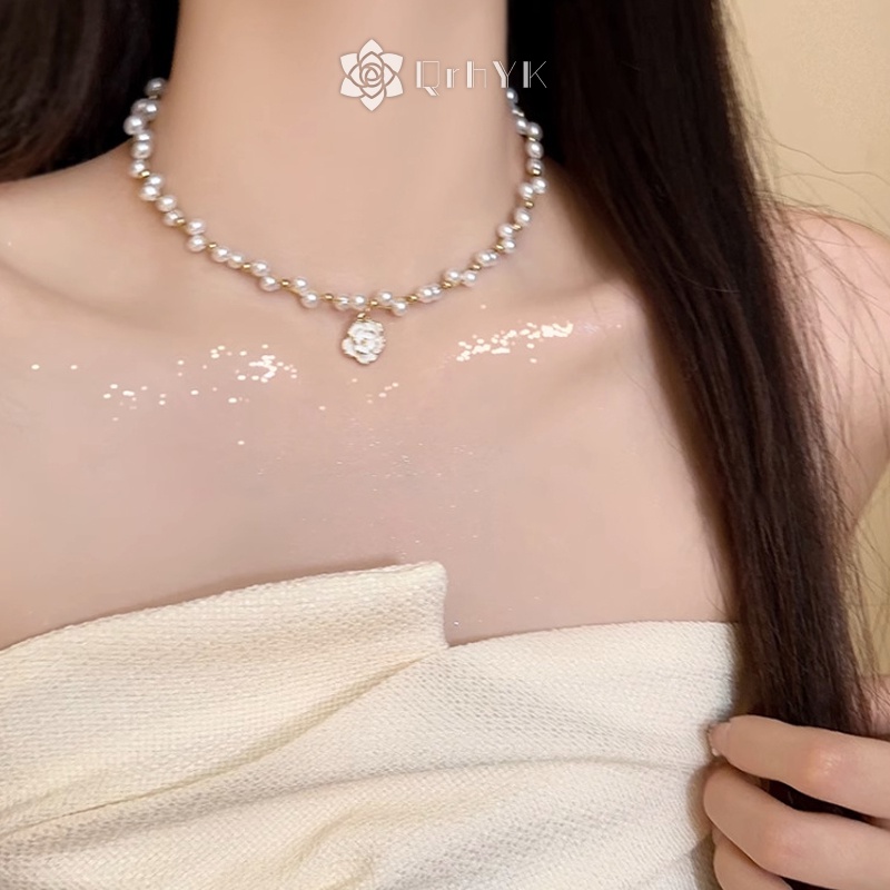 Vòng cổ qrhyk Mặt Hoa Trà Đính Ngọc Trai Thanh Lịch Cho Nữ Mới